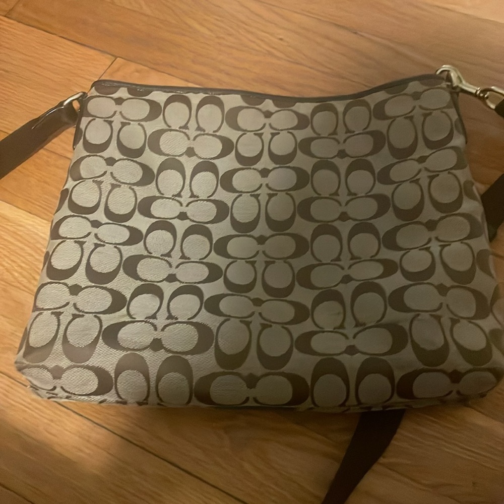 EUC Coach Bag - Picture 6 of 11